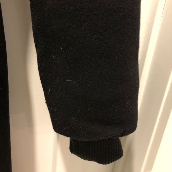 Wool winter coat. Very warm, no fur, city elegant, large hood. - Picture 10 of 12